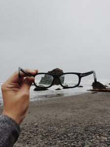 Japanische Regenbrille - alles Fake!